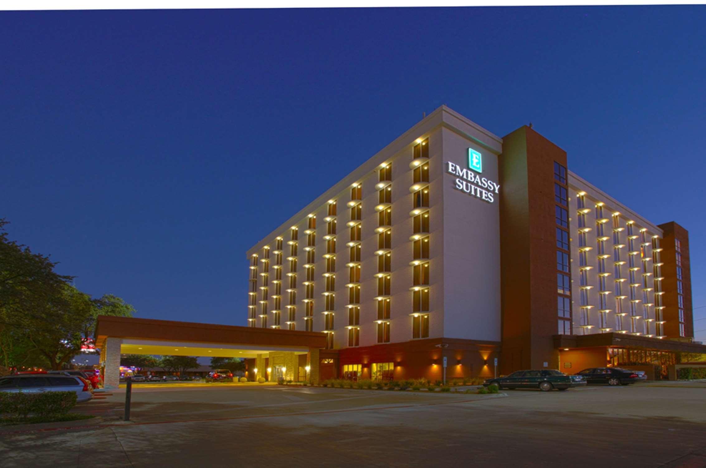 Embassy Suites By Hilton Dallas Market Center Exterior photo